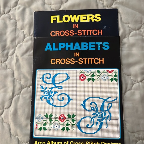 Bundle of 2 Cross Stitch Pattern Books - Alphabet/Flowers (Vintage) - Picture 2 of 2